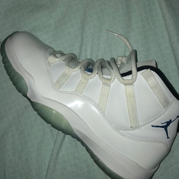 Legend Blue/ Columbia Retro 11 - Picture 5 of 8